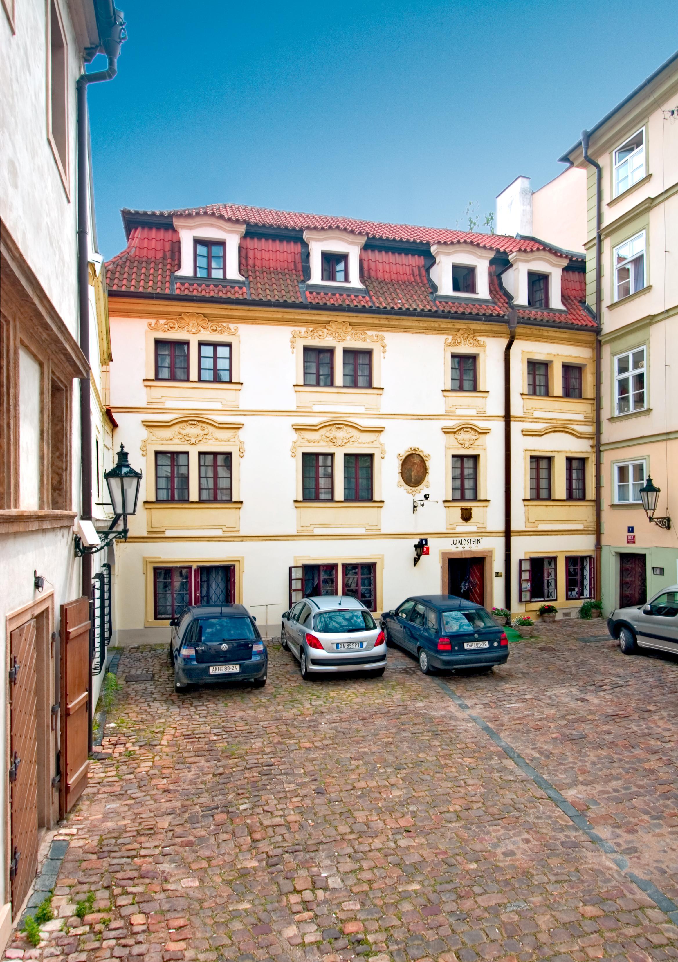 Hotel Waldstein Prague Exterior photo